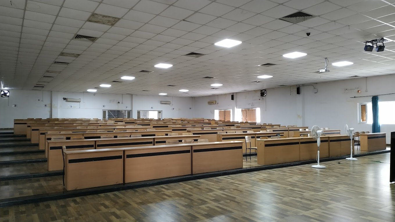 Saraswati Medical College Unnao Classroom