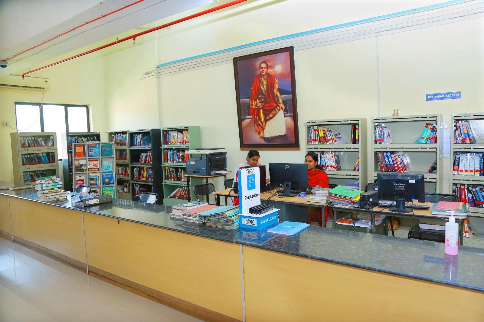 Sree Narayana Institute of Medical Sciences Ernakulam Central Library