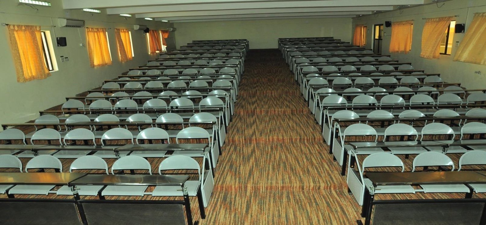 Sree Narayana Institute of Medical Sciences Ernakulam Lecture Theatre