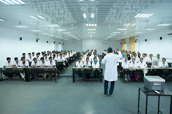 Al-Azhar Medical College Thodupuzha Classroom